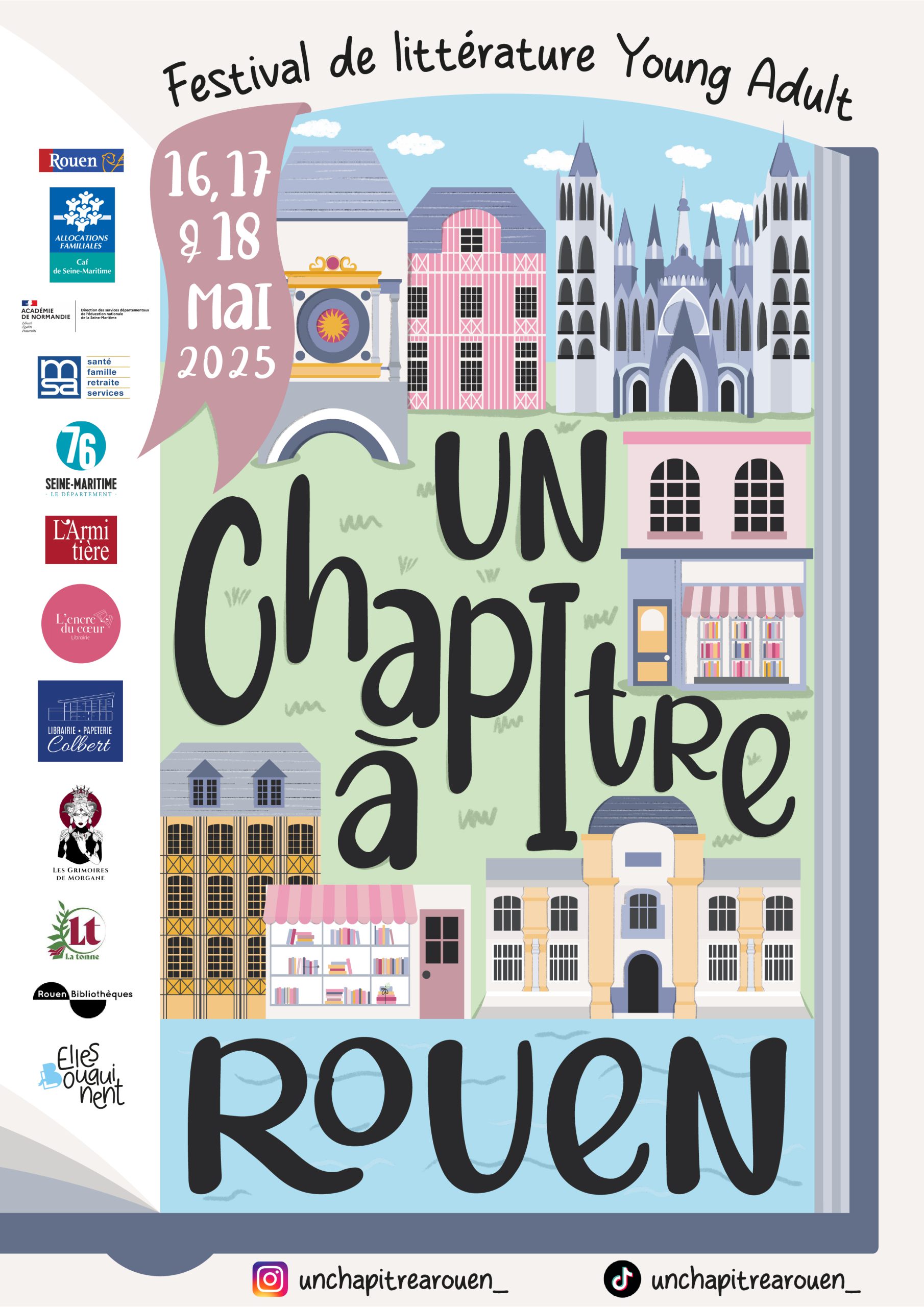 Affiche 2025 : un livre ouvert dont les pages laissent apparaître les monuments de Rouen, le Gros-Horloge, la cathédrale et les maisons à colombages.